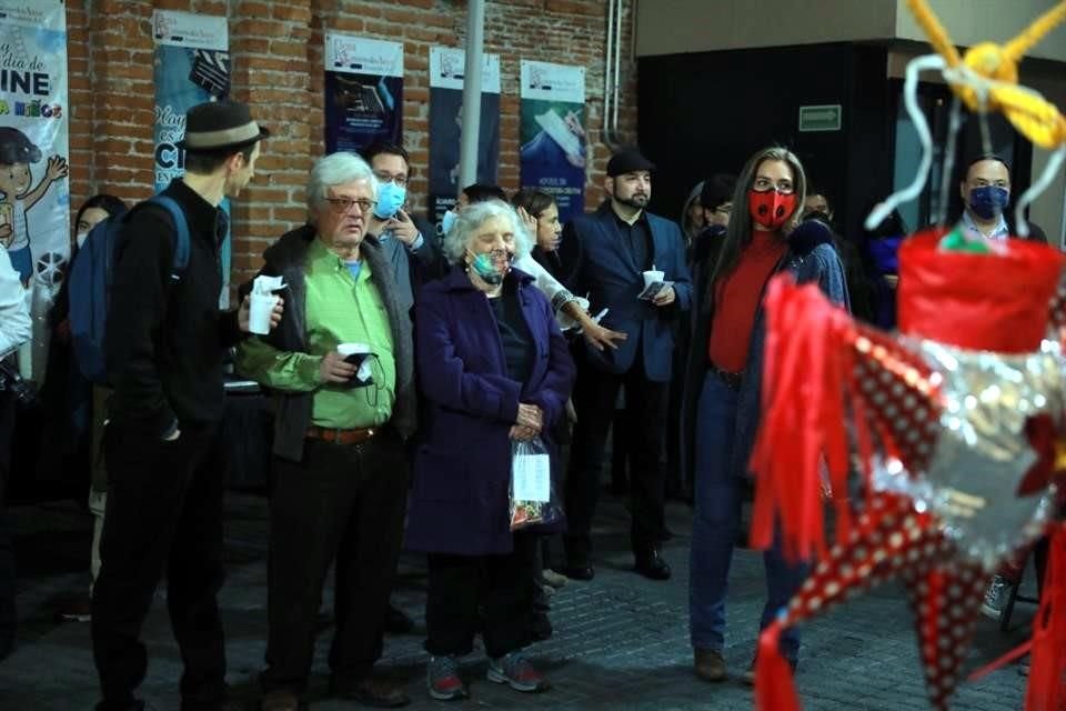 La Fundación Elena Poniatowska se ubica en la Escandón.