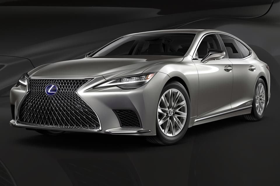 El sistema Hybrid permite recargar la batería mediante el frenado regenerativo y el generador accionado del motor, por lo que no requiere carga externa.