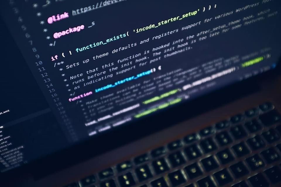 Testing de software, C++ y Go son algunas de las habilidades tecnológicas con mayor demanda en 2022, indica reporte de Udemy Business.