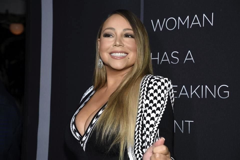 La canción navideña 'All I Want for Christmas is You', de Mariah Carey, es la primera en la historia en encabezar por tres años conteo de Billboard.