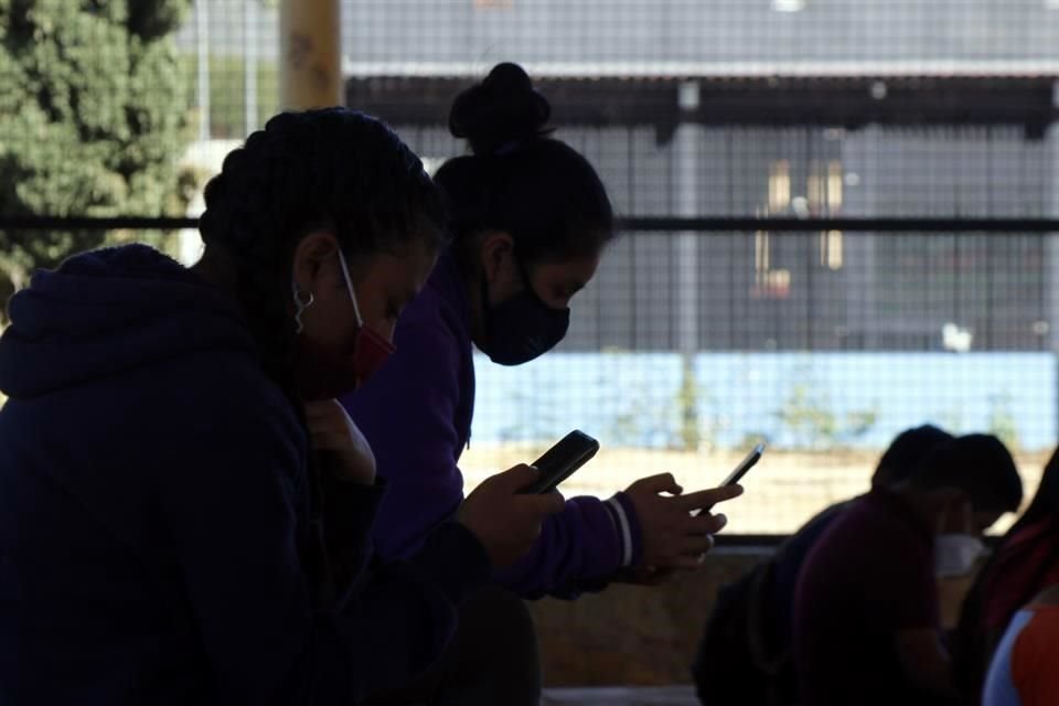 El Gobierno implementará el Programa de Cobertura Social 2021-2022 para garantizar Internet a 4.8 millones de personas que habitan en 7 mil 537 localidades.