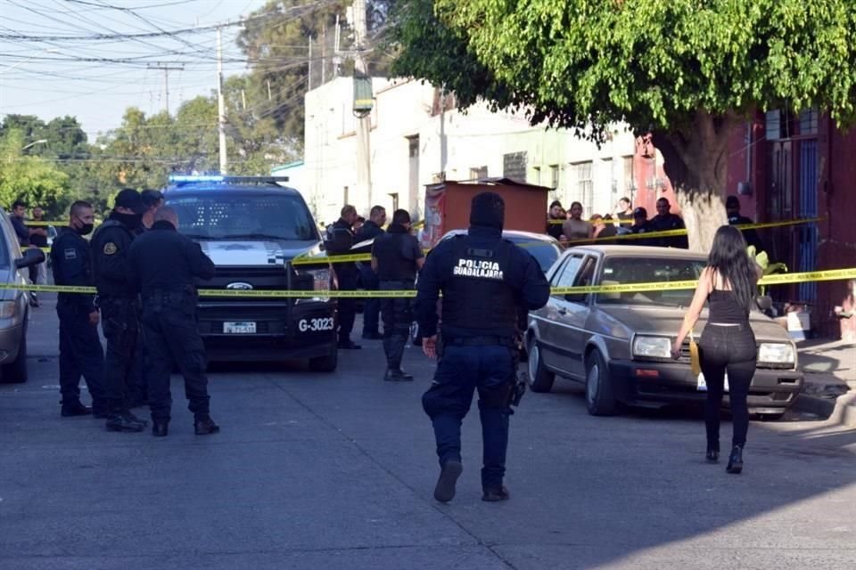 Los jóvenes asesinados en la Colonia del Fresno fueron reconocidas por decenas de vecinos y familiares que acudieron.