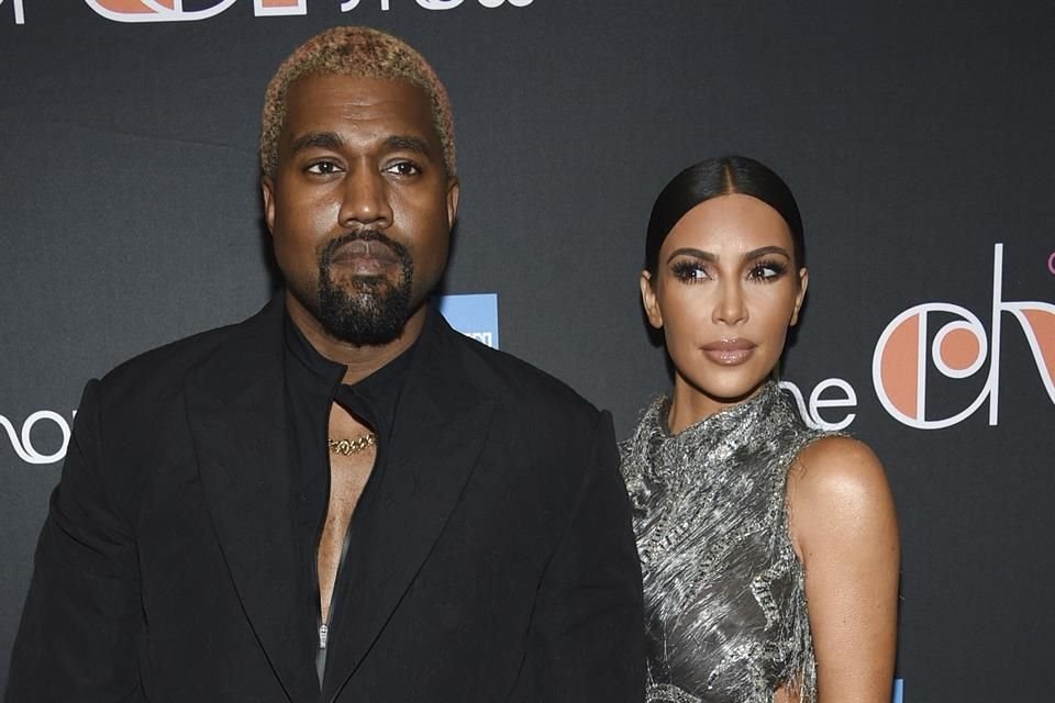 Kanye West compró una mansión frente a la casa de Kim Kardashian en Hidden Hills; costó 4.5 millones de dólares.