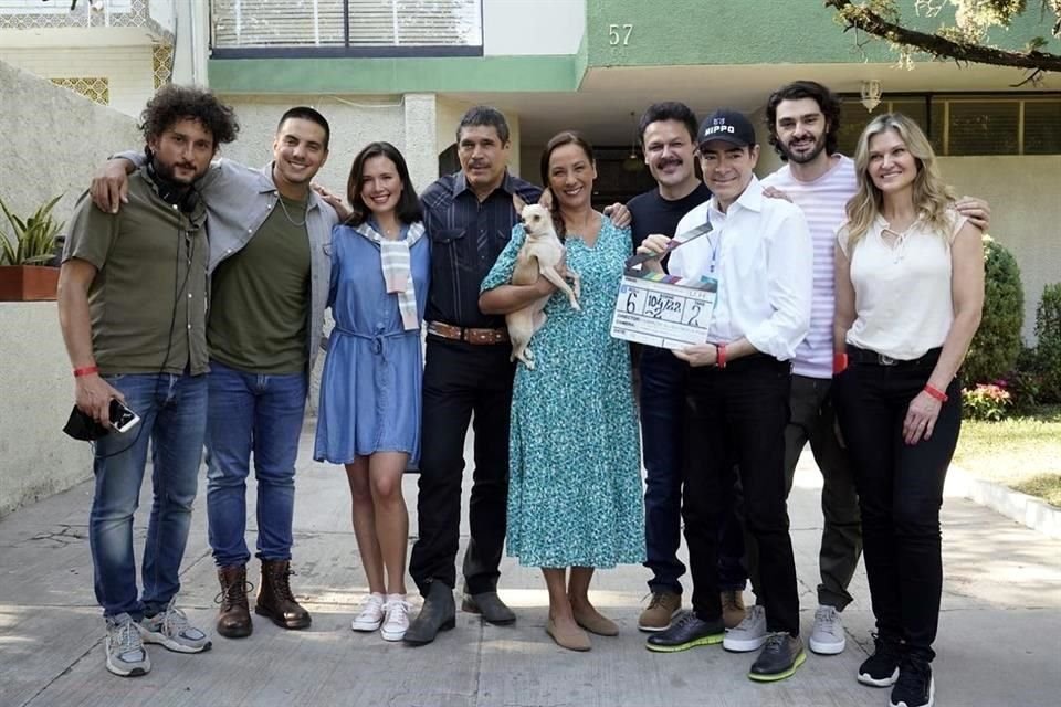 El elenco de la serie inició el rodaje el 1 de noviembre en locaciones de Guadalajara como el Teatro Degollado y las Nueve Esquinas.