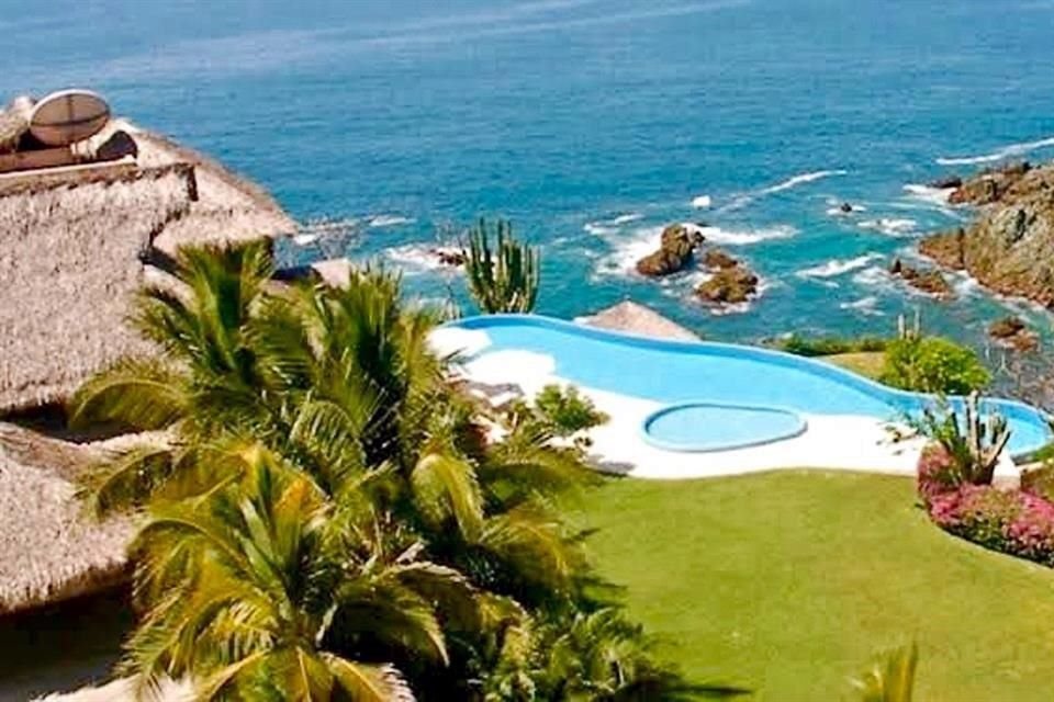 La FGR busca que devuelva 7.3 millones de dólares de sobornos y decomisar la residencia de Ixtapa comprada en 1.9 millones de dólares