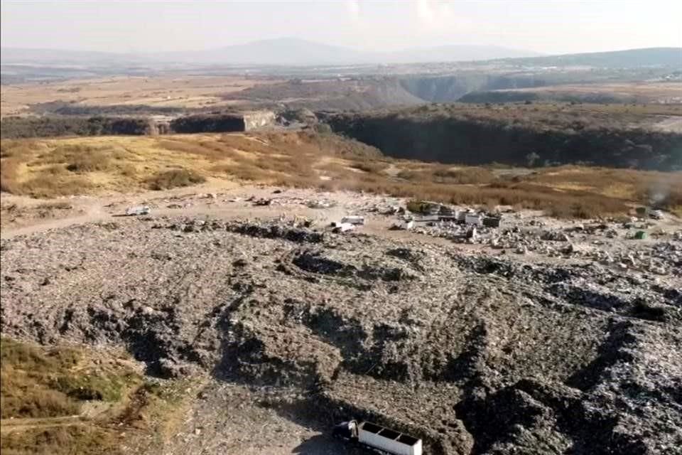 Sergio Chávez señaló que la empresa Caabsa Eagle, activó de nueva cuenta y sin permiso el basurero de Matatlán