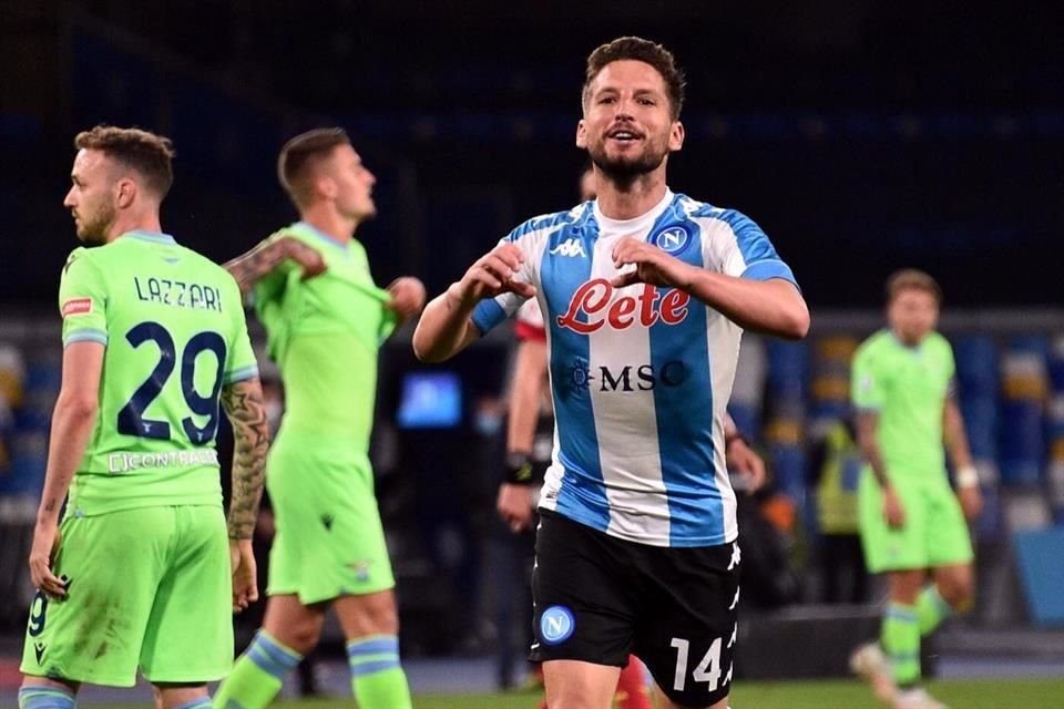 Dries Mertens sacó un impresionante disparo de derecha al ángulo.