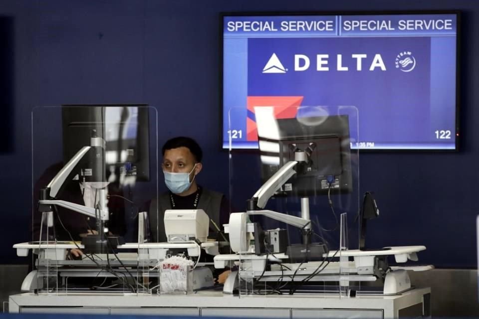 Delta es la primera aerolínea importante de Estados Unidos en informar los resultados de un trimestre golpeado por más de 20 mil cancelaciones de vuelos, según FlightAware.com.