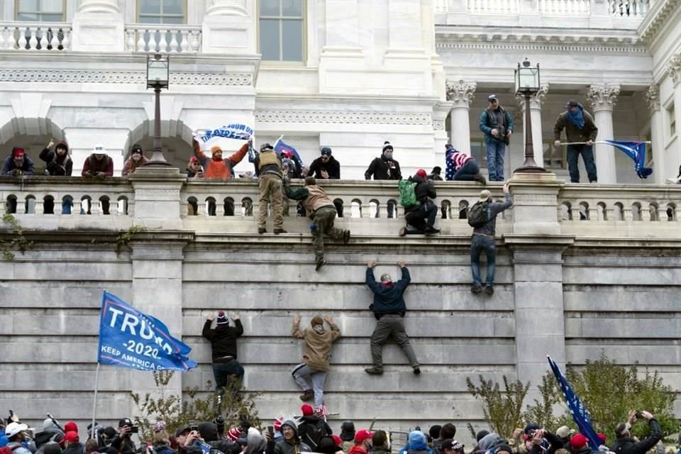 Una comisión de la Cámara baja continúa con la investigación al Capitolio.