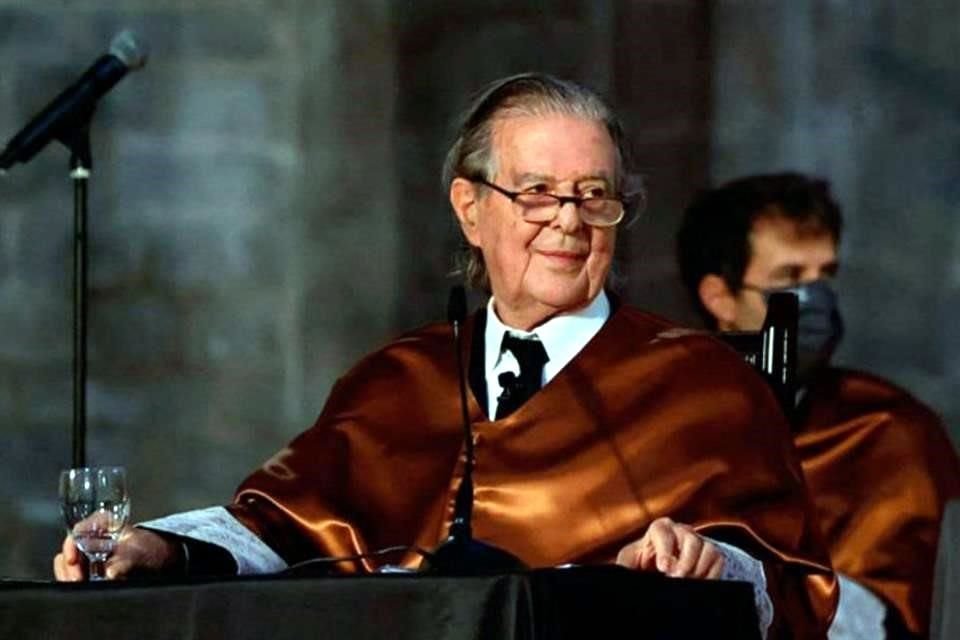 Su familia indicó que Bofill tuvo una fuerte batalla contra el Coronavirus.