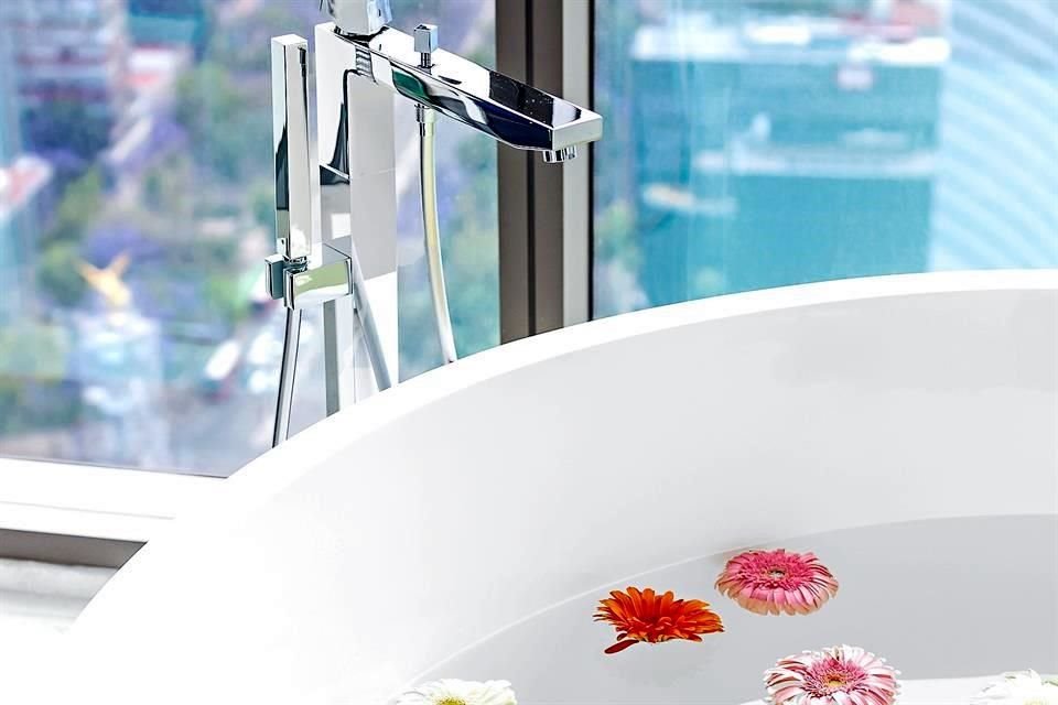 Ante la nueva ola de contagios, el Turismo de proximidad y el 'staycation' se presentan como un par de alternativas muy atractivas. En foto, el Sofitel Mexico City Reforma, en la CDMX.