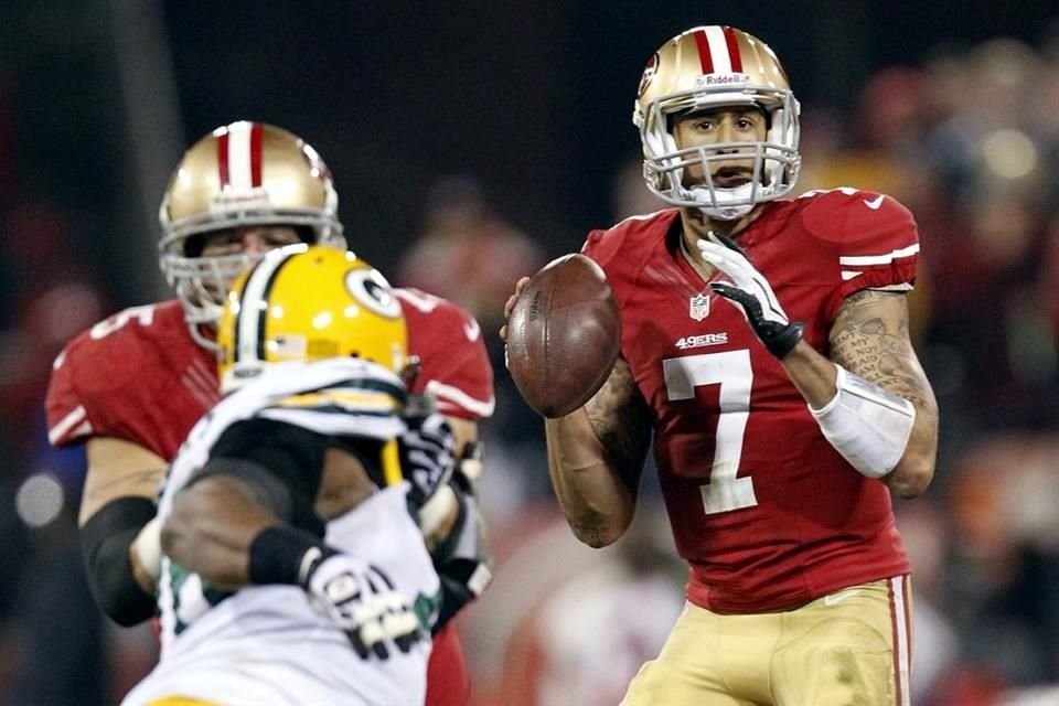 Colin Kaepernick, ex mariscal de campo de 49s, venció a los Empacadores de Rodgers en 2013.