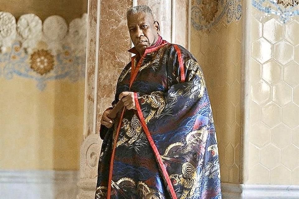 André Leon Talley, de 73 años, destacó por su estilo y por la inclusión de modelos negros, además de sus aportes a la revista Vogue.