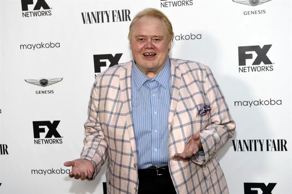 El comediante Louie Anderson murió a los 68 años, tenía cáncer en la sangre.