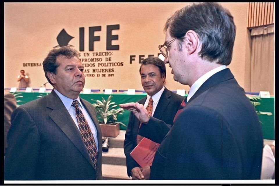 A través de una Fundación, Muñoz Ledo busca heredar una institución que investigue, analice y sistematice temas de transición democrática.