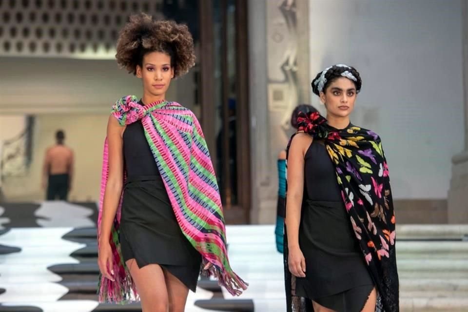 Las pasarelas del proyecto 'Original' se llevaron a cabo en Los Pinos del 18 al 21 de noviembre. Los modelos lucieron prendas creadas por diversas comunidades.