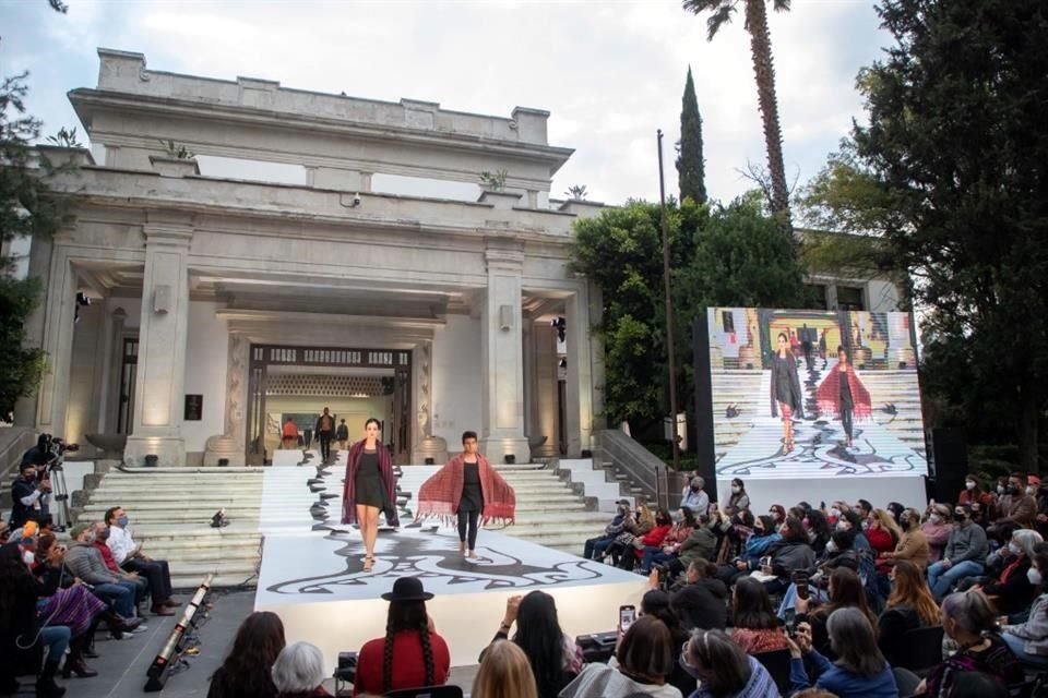 Las pasarelas del proyecto 'Original' se llevaron a cabo en Los Pinos del 18 al 21 de noviembre. Los modelos lucieron prendas creadas por diversas comunidades.
