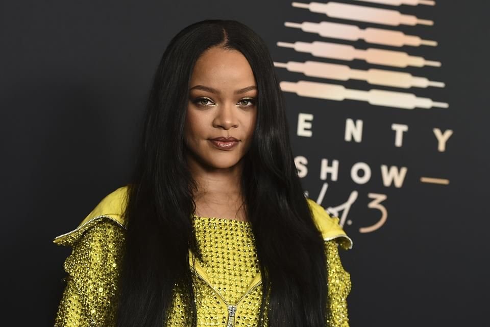 A través de su fundación, Rihanna donó 15 mdd a organizaciones de justicia climática que trabajan en el Caribe y Estados Unidos.