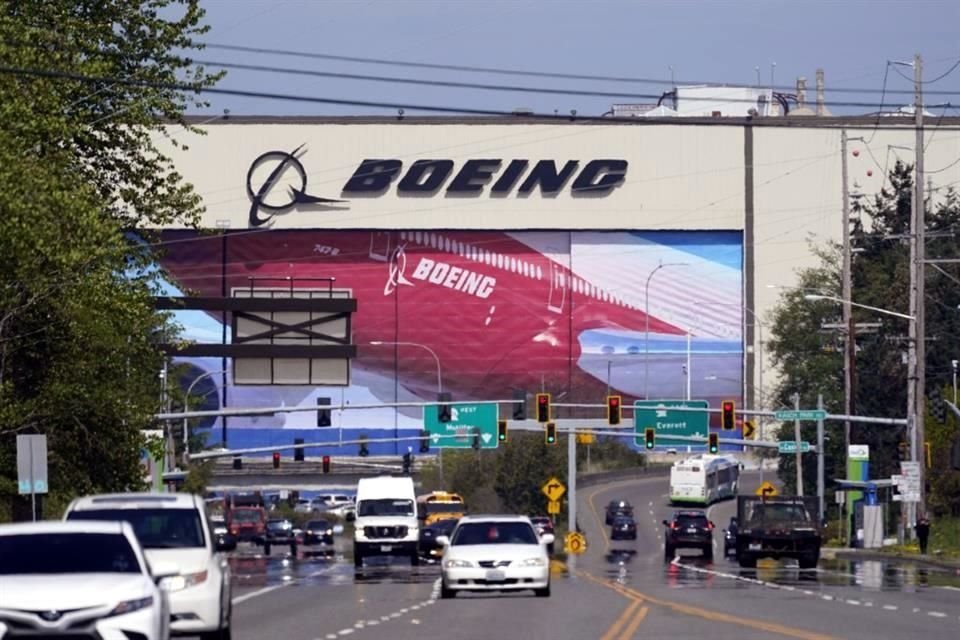 Boeing registró una pérdida de 4 mil 100 millones de dólares en el cuarto trimestre.