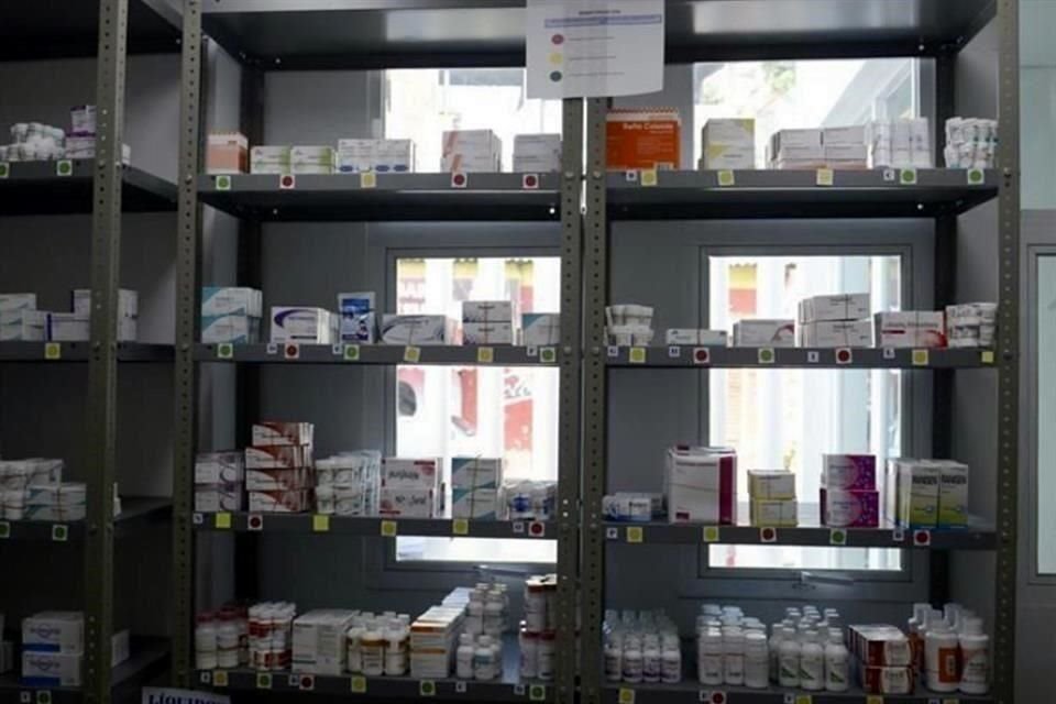 Gobierno federal dijo prevé garantizar abasto total de medicamentos en marzo; a la fecha han distribuido 42 millones de piezas, se informó.