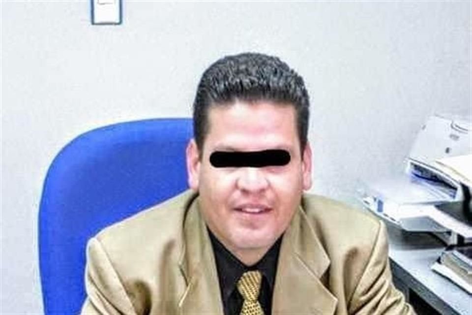 Ocatvio Alfonso es Licenciado en Derecho por la Universidad del Valle de Toluca (UVT) y originario de la ciudad de Toluca donde era militante del Partido Acción Nacional (PAN) desde el 2000.