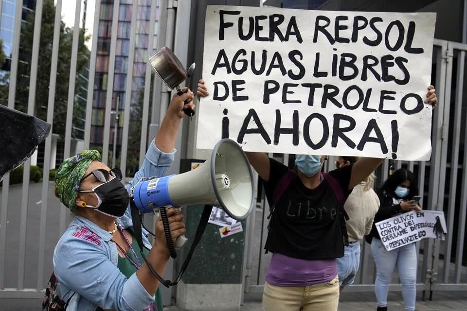 Diversas manifestaciones se han realizado en Perú tras el derrame.