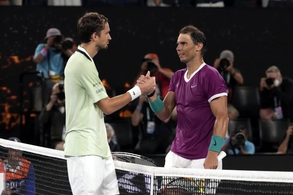 Fue la segunda final más larga en la historia del Abierto de Australia, por detrás del triunfo de Novak Djokovic sobre Nadal en cinco sets que cubrió 5 horas y 53 minutos en 2012