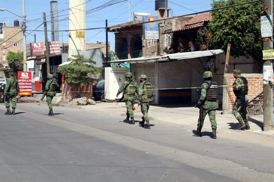 Militares arribaron a la zona tras el crimen.