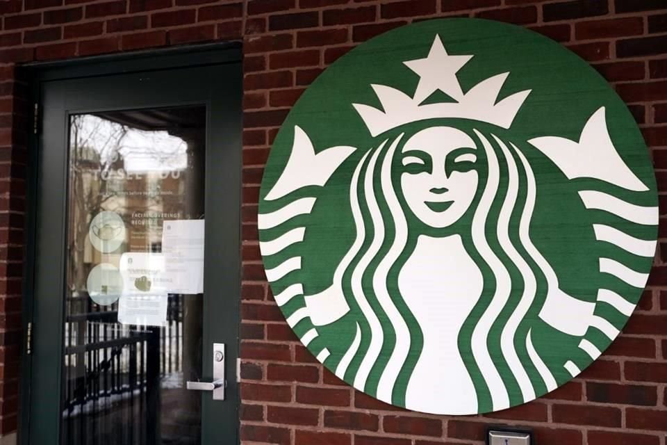 Starbucks reportó un alza de 19 por ciento en sus ingresos trimestrales.