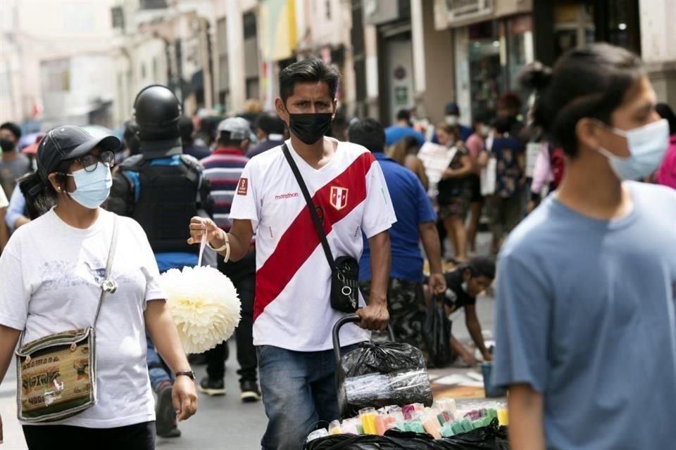 La moneda peruana se debilitó cerca de 10& el año pasado.