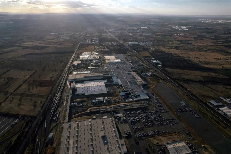 General Motors es una de las empresas más importantes del País, y en 2022 tuvo ingresos superiores a los 486 mil mdp. En la fotografía su planta en Silao, Guanajuato.