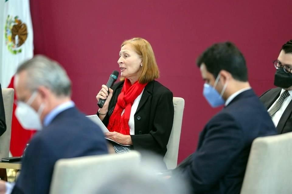 Tatiana Clouthier, Secretaria de Economía.