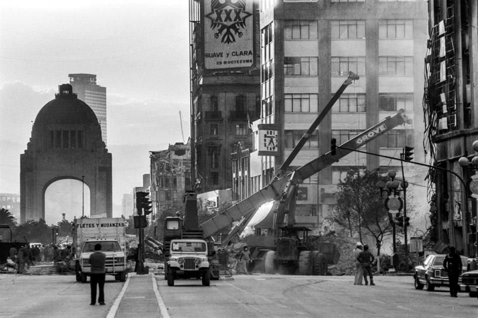 Parte del archivo del fotógrafo de los sismos de 1985 se perdió, pero aún resguarda algunas de aquellas las imágenes.