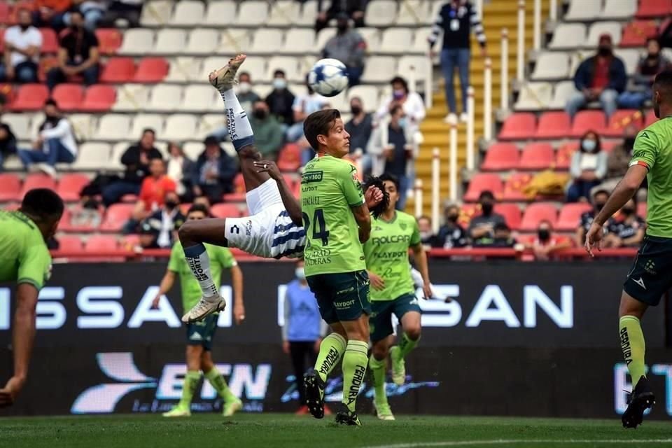 Avilés anotó el gol de la Jornada con una chilena.