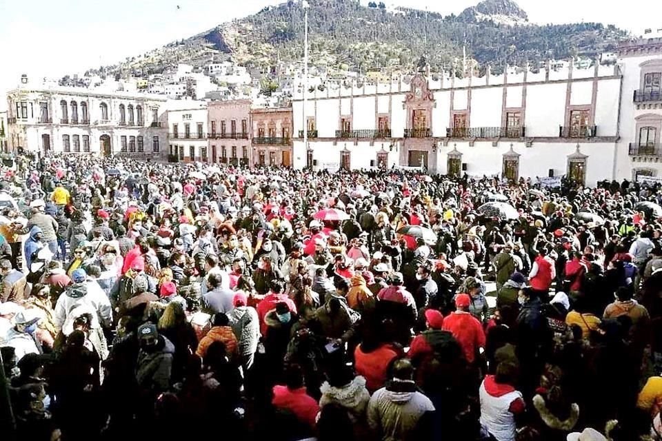 Zacatecas. Maestros del SNTE han salido a las calles a protestar por los incumplimientos de pagos.