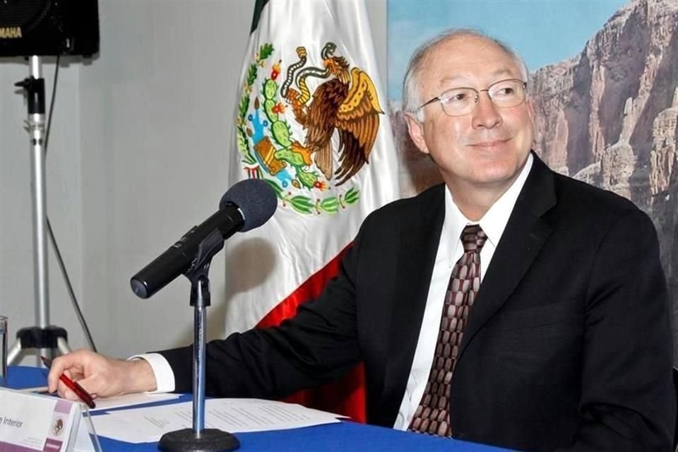 El Embajador de EU en México advirtió que la reforma eléctrica de AMLO 'abrirá puerta a litigios sin fin', generará incertidumbre y obstruirá la inversión.