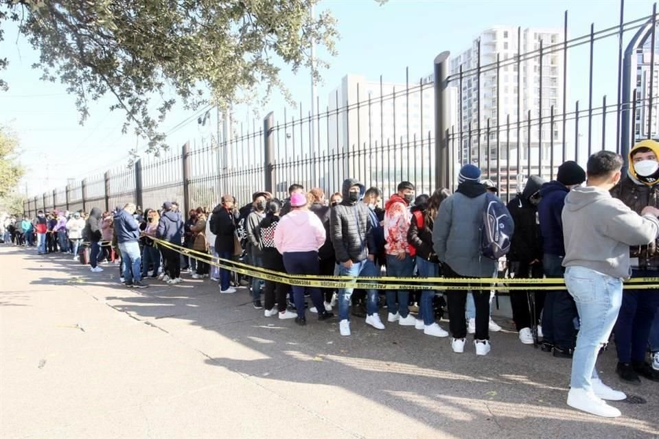 La venta de boletos para Bad Bunny para el concierto de Bad Bunny en el Estadio BBVA desató la locura de fans regios.