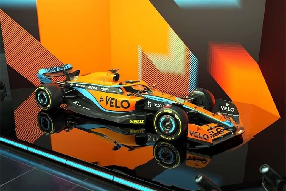 Éste es el MCL36, el nuevo auto de McLaren de la Fórmula Uno, en el que también destacan los nuevos vivos en color celeste.