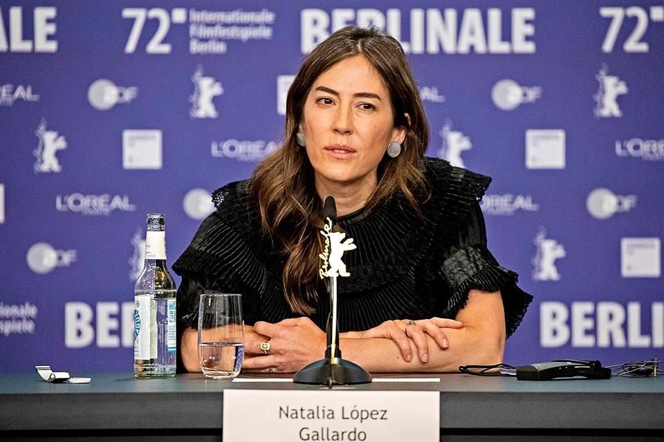 Natalia López Gallardo dirige el filme sobre tres mujeres en la adversidad.