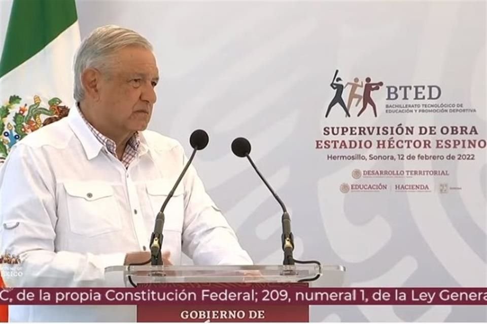 El Presidente Andrés Manuel López Obrador en la supervisión de obra Estadio 'Héctor Espino'.