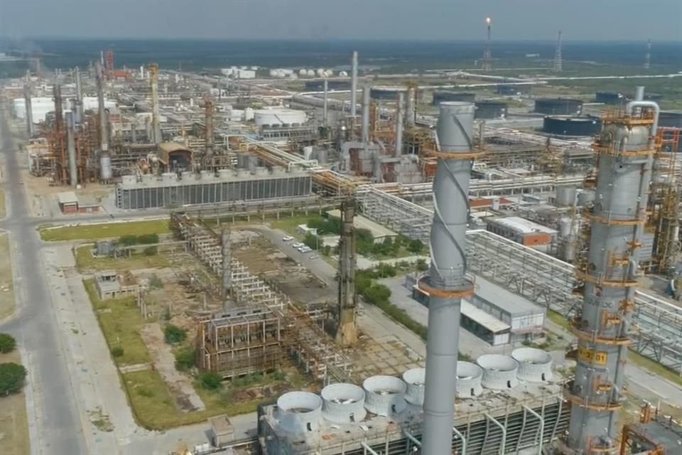 Pemex ha estado comprando crudo colombiano para abastecer su refinería Deer Park.