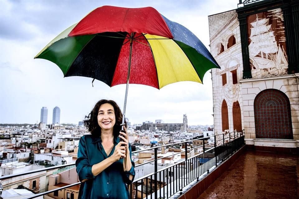 Elsa Punset es licenciada en Filosofía y Letras, Máster en Humanidades por la Universidad de Oxford y en Periodismo por la Universidad Autónoma de Madrid.