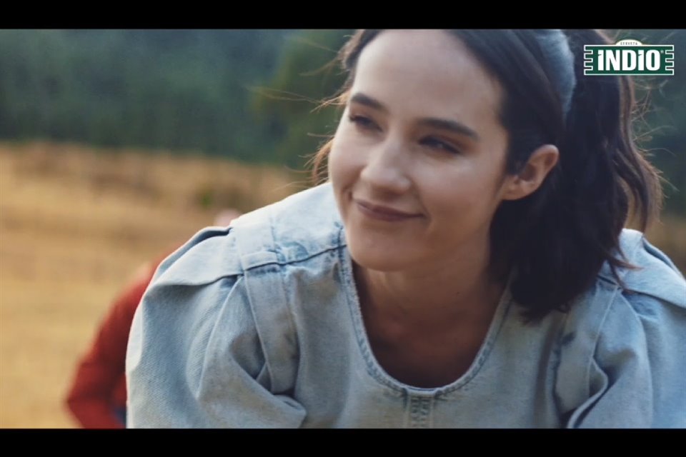 La campaña México Verde tiene como embajadora a la cantante Ximena Sariñana, reconocida por su vinculación con diversas causas sociales y ambientales.