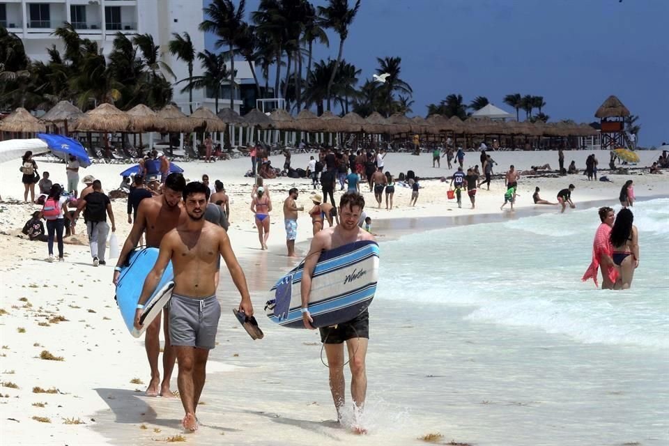 La fortaleza del peso desaceleraría el ingreso de divisas por turismo en el segundo semestre del año. 