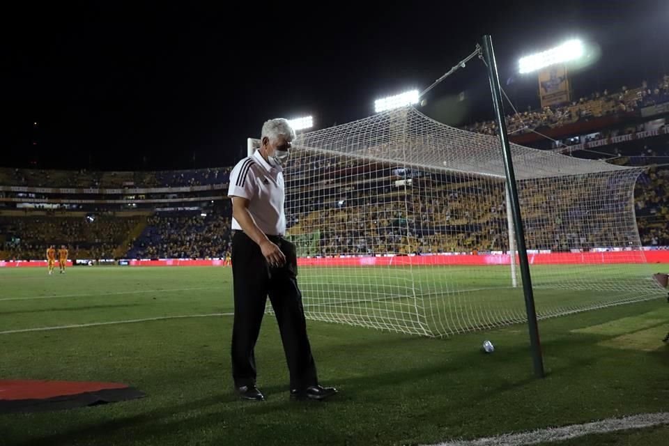 Ricardo Ferretti dirigió muy probablemente el último Clásico Regio al frente de Tigres.