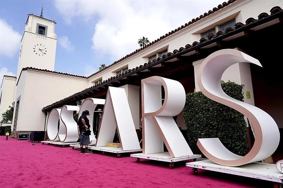 Los Óscar planean regresar a la normalidad el siguiente año y que la ceremonia se celebre en el Teatro Dolby. 