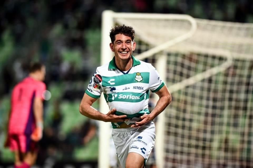 Ocejo juega actualmente en el Santos Laguna.