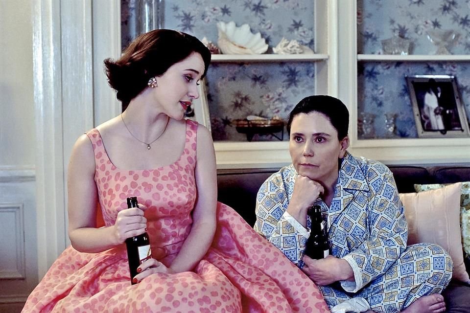 Rachel Brosnahan y Alex Borstein han ganado el Emmy por sus interpretaciones.