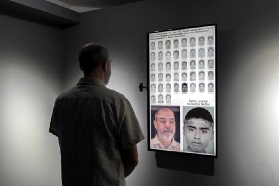 El Museo Reina Sofía exhibirá en mayo 'Nivel de confianza', pieza de Lozano-Hemmer que compara el rostro del espectador con los de los 43 normalistas de Ayotzinapa .