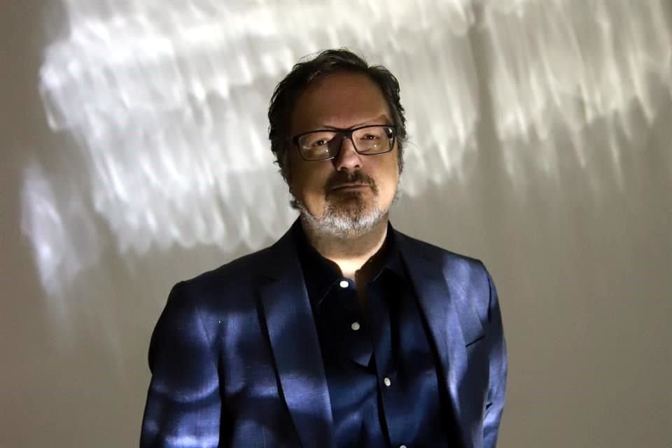 Rafael Lozano-Hemmer vuelve a España, donde vivió 20 años, para exhibir dos exposiciones individuales.